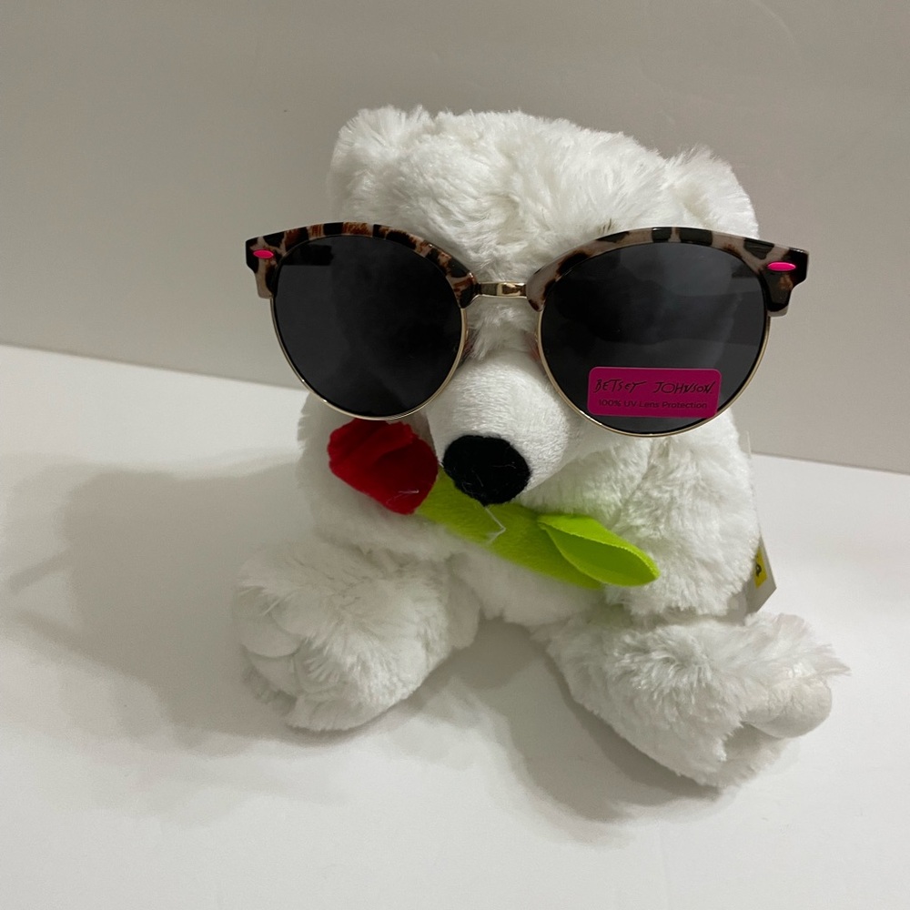 Animal print cat eye sunglasses